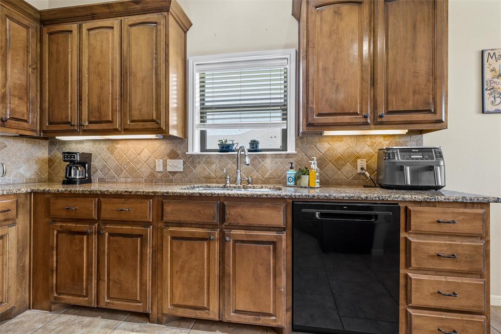 208 Silver Spur Trail Property Photo 22