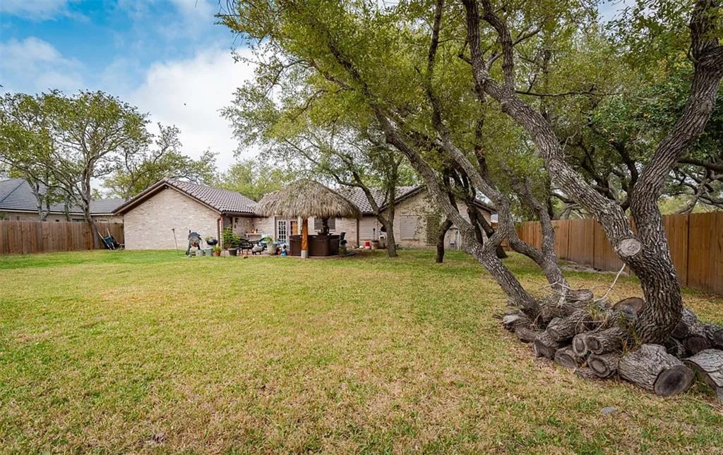 3111 Traylor Boulevard Property Photo 4