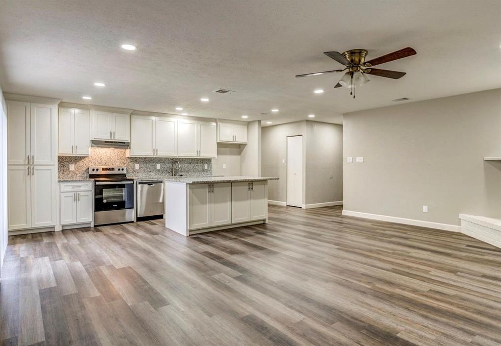 7813 Evening Star Property Photo 3