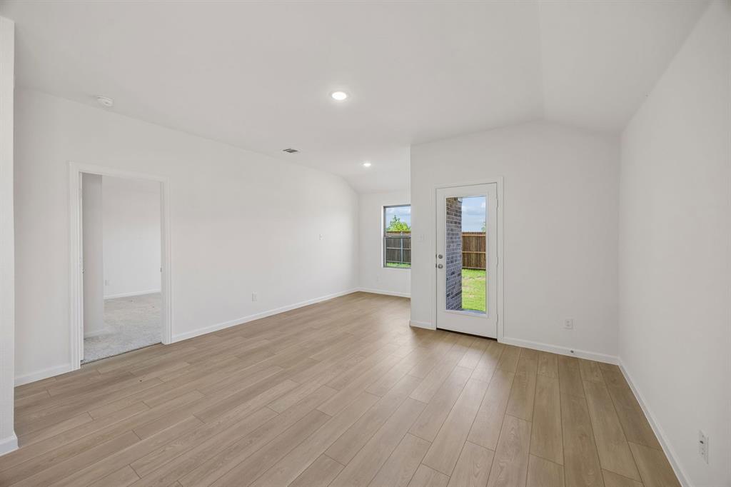 831 Hillcrest Bouvelard Property Photo 11