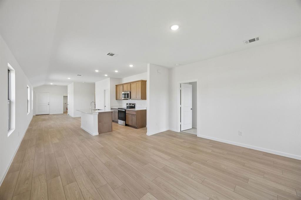 831 Hillcrest Bouvelard Property Photo 14