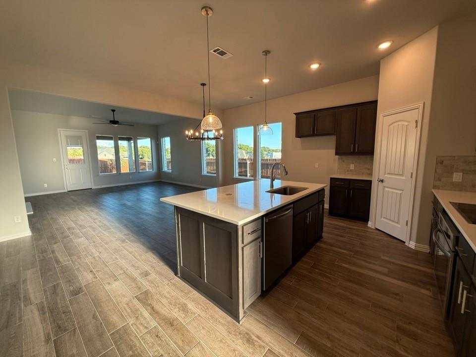 504 Vista Ridge Drive Property Photo 3