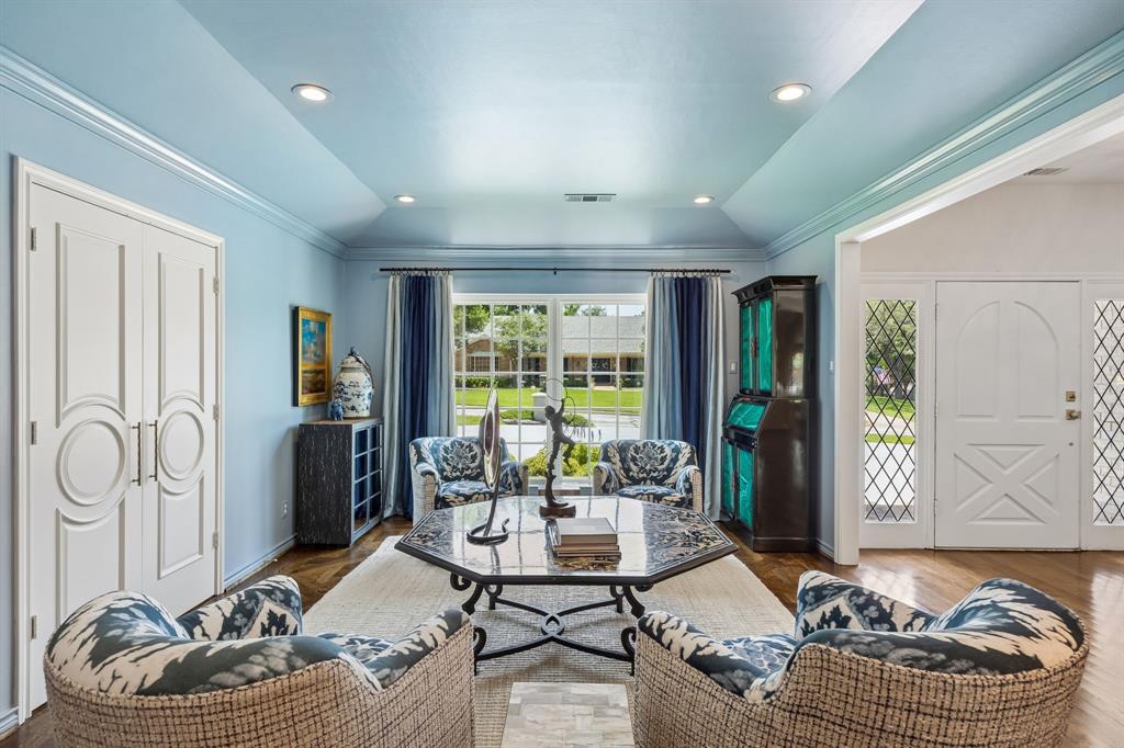 6829 Midcrest Drive Property Photo 10