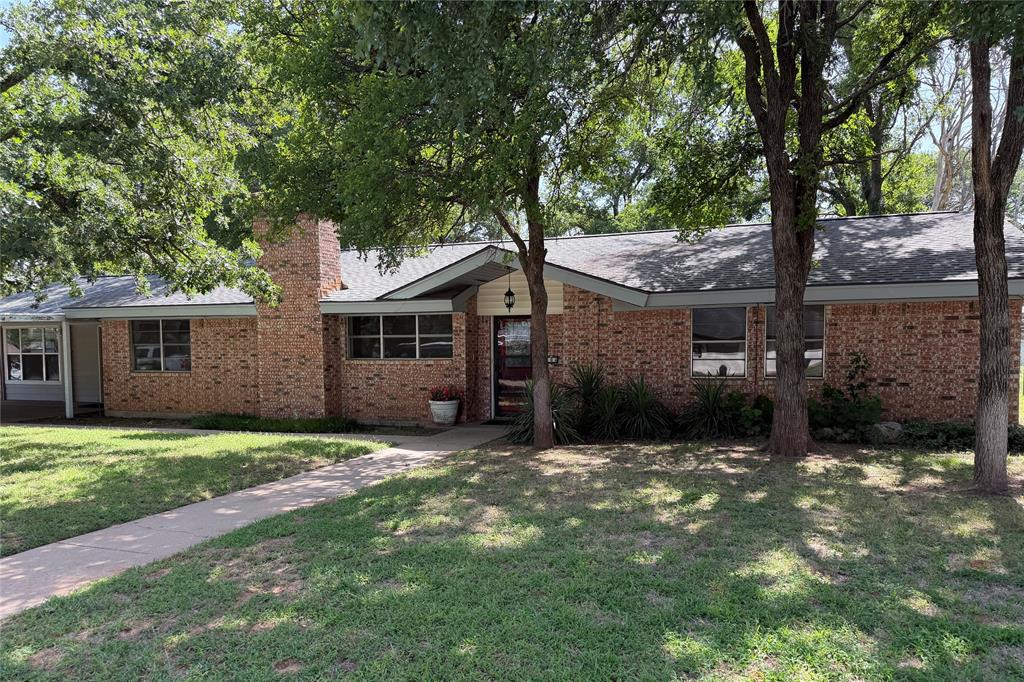 504 Austin Drive Property Photo 1