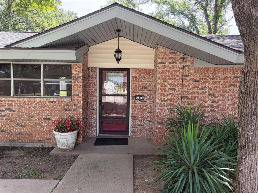 504 Austin Drive Property Photo 3