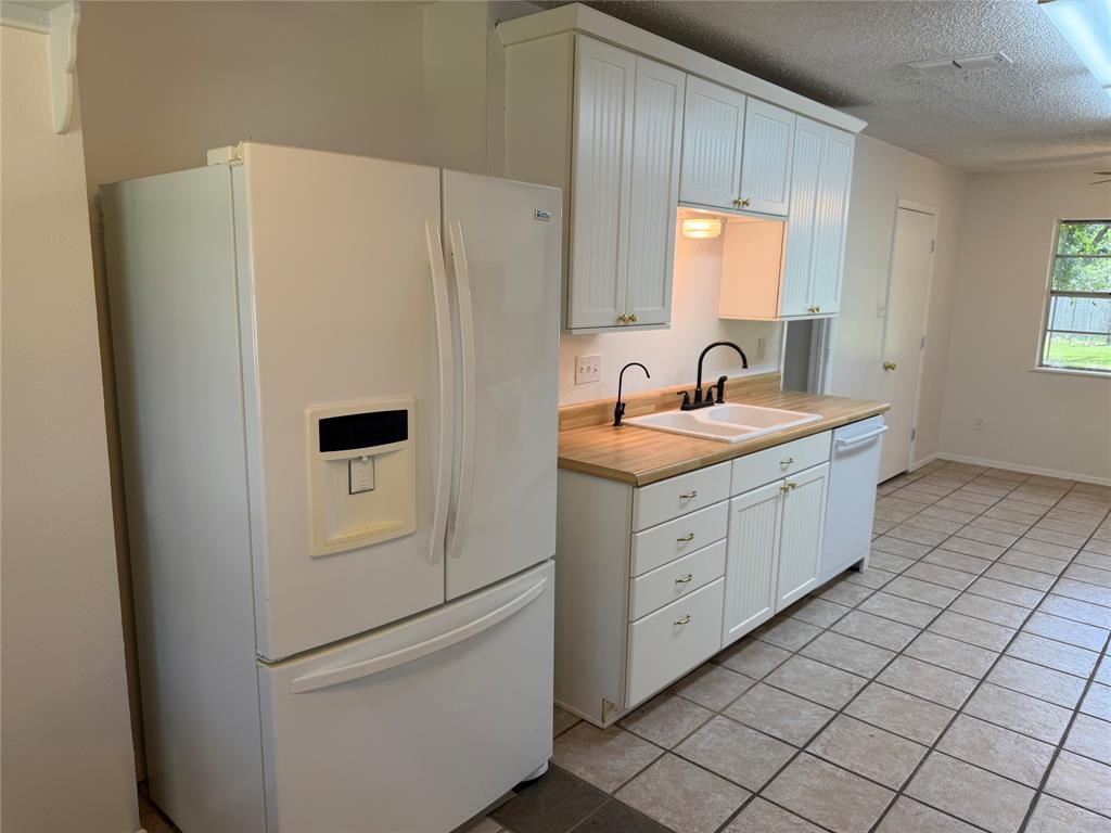 504 Austin Drive Property Photo 6