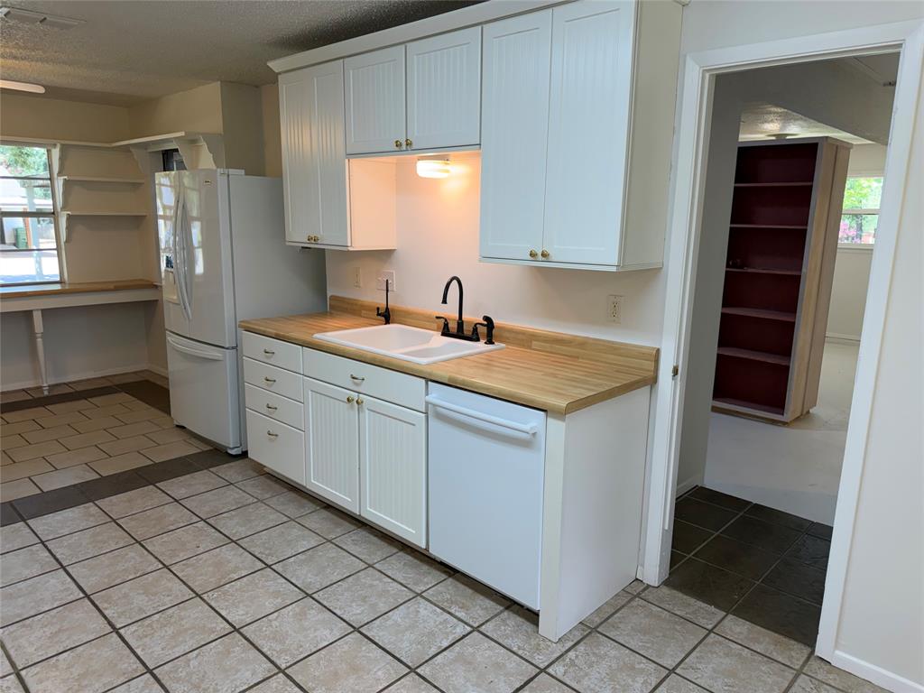 504 Austin Drive Property Photo 8