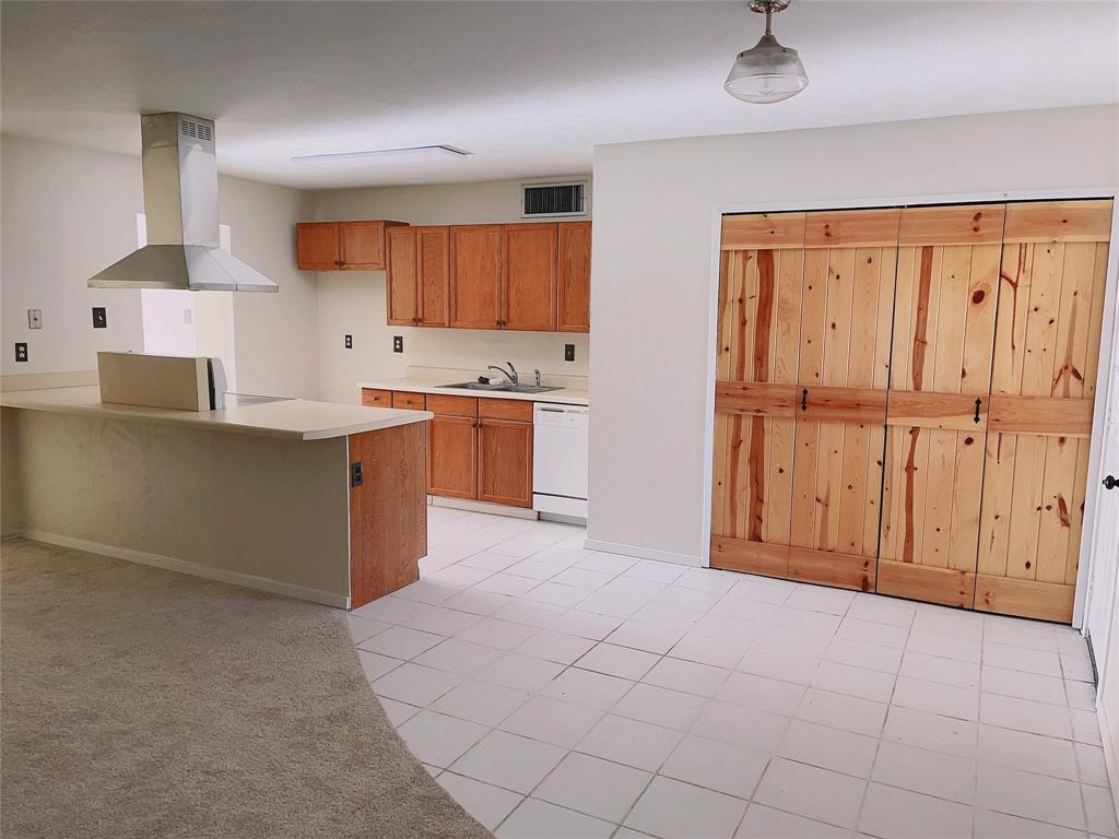 629 Wandering Way Drive Property Photo 3