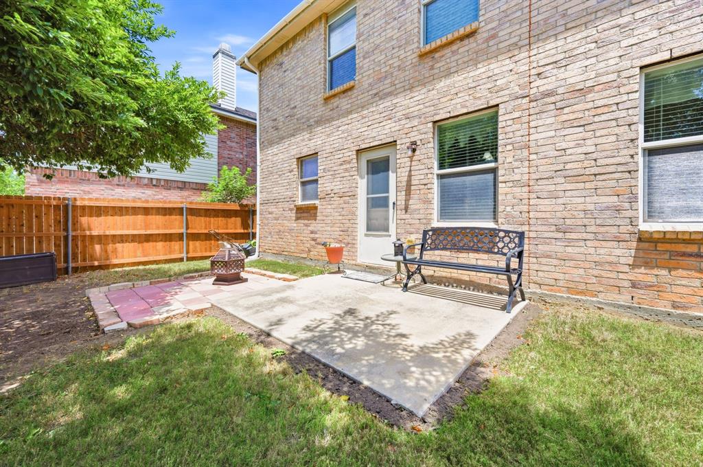 1828 Kittredge Way