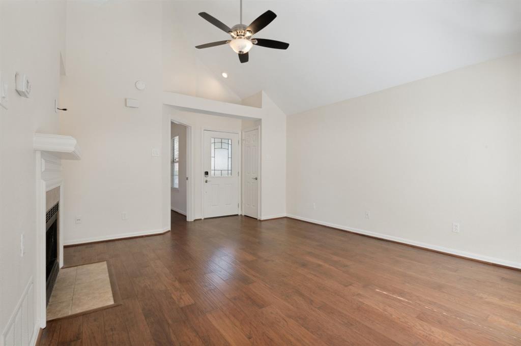 18131 Whispering Gables Lane Property Photo 5