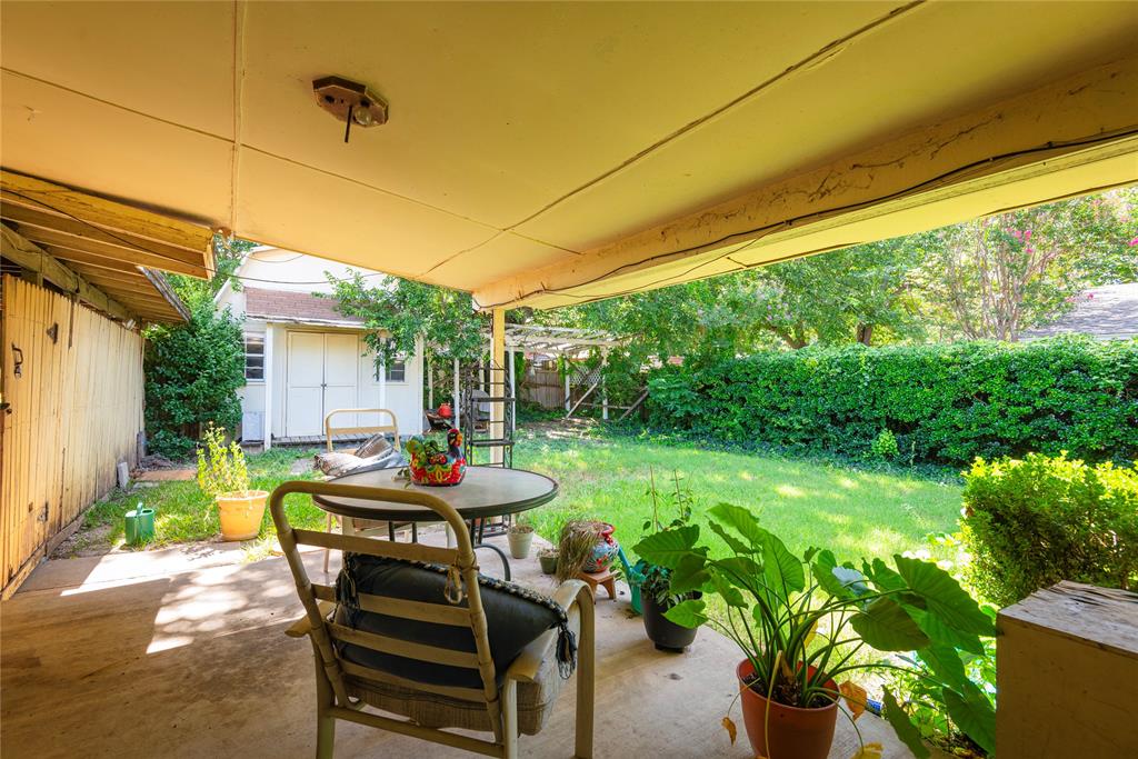 9170 Dogwood Street Property Photo 4