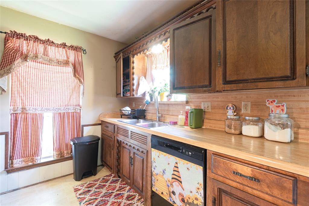 9170 Dogwood Street Property Photo 11