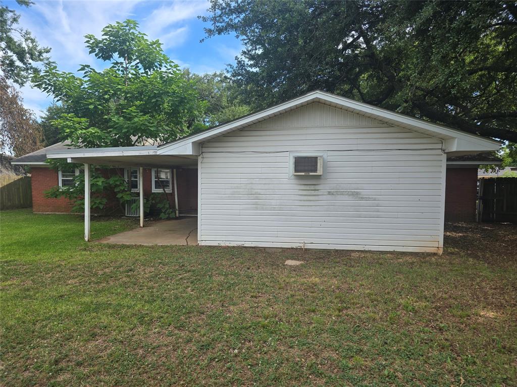 2615 Ormond Place Property Photo 4