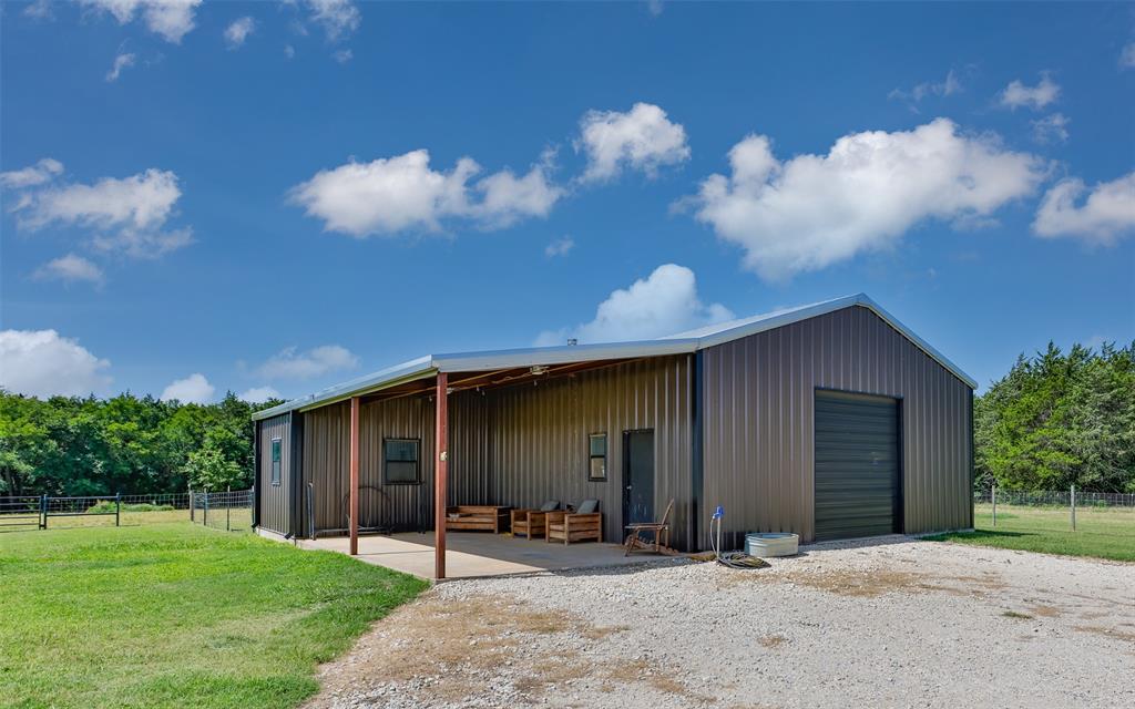 405 County Road 156 Property Photo 2