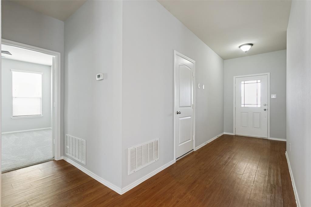 9128 Greene Drive Property Photo 4