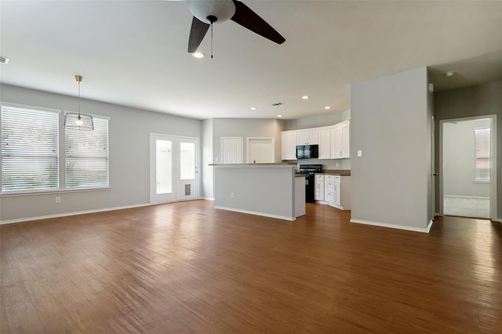9128 Greene Drive Property Photo 7