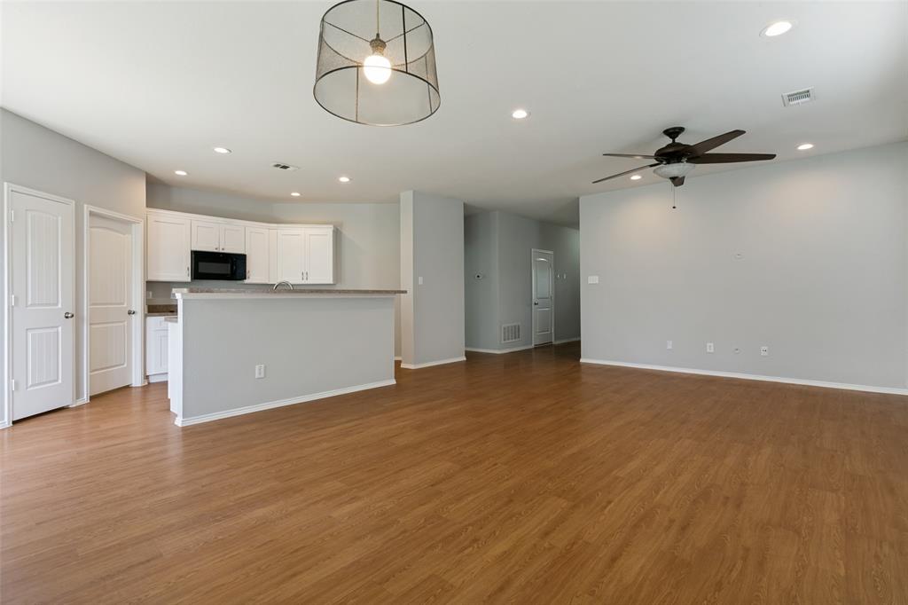 9128 Greene Drive Property Photo 8