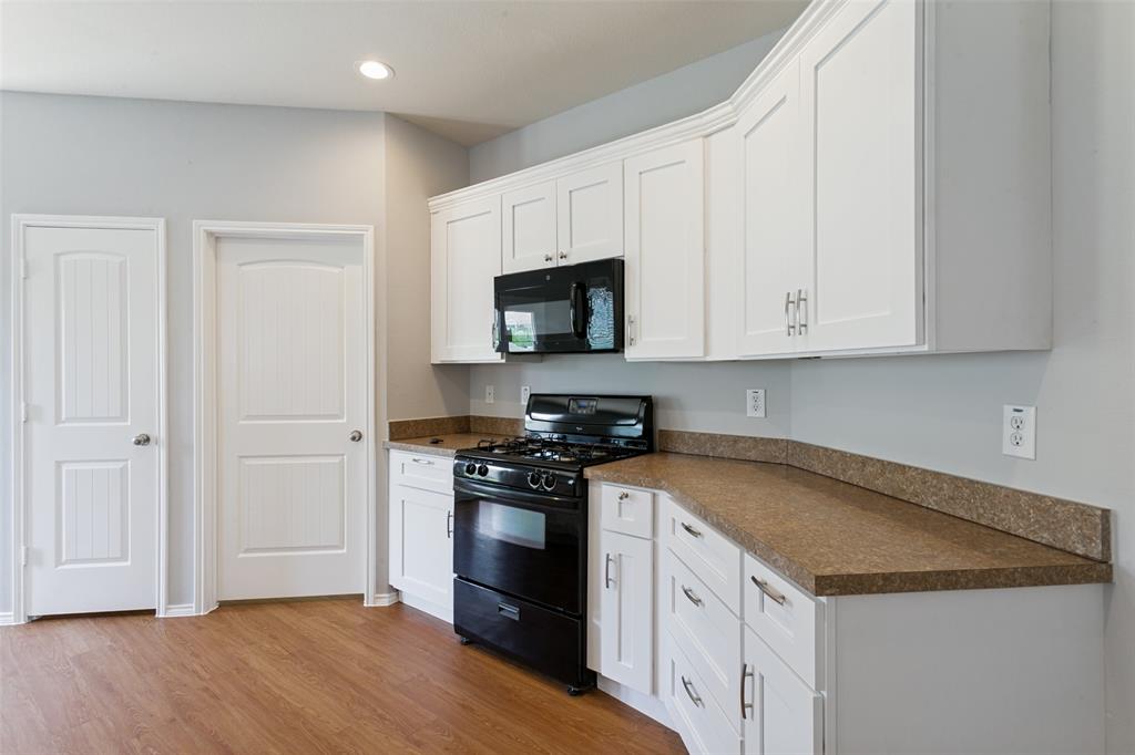 9128 Greene Drive Property Photo 10