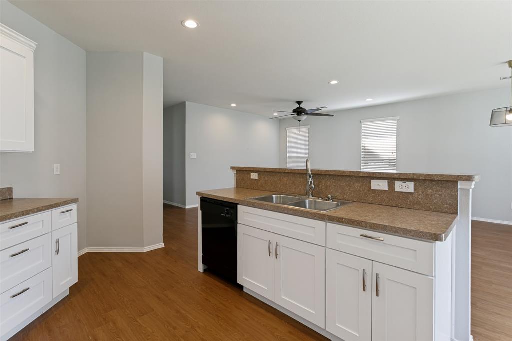 9128 Greene Drive Property Photo 13