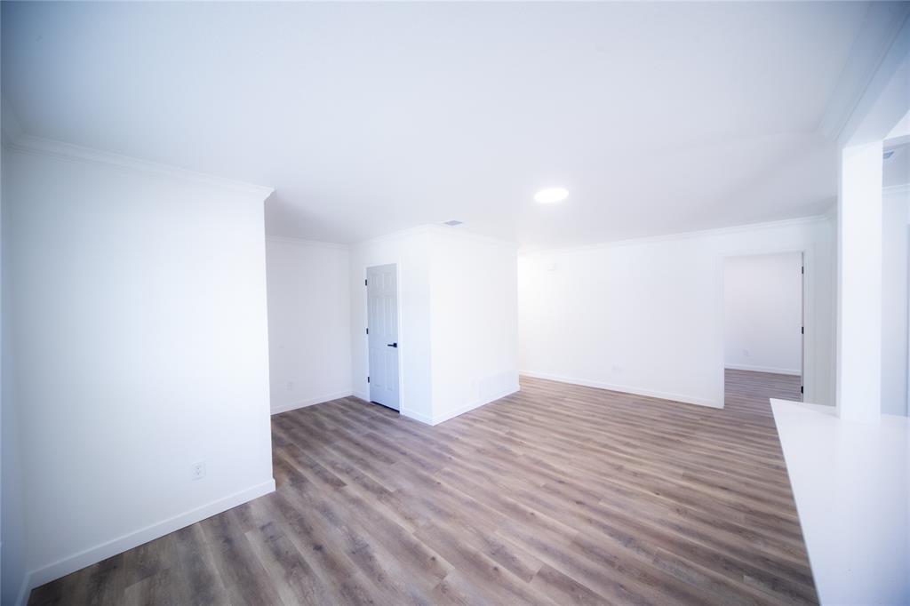 3233 S University Drive Property Photo 9