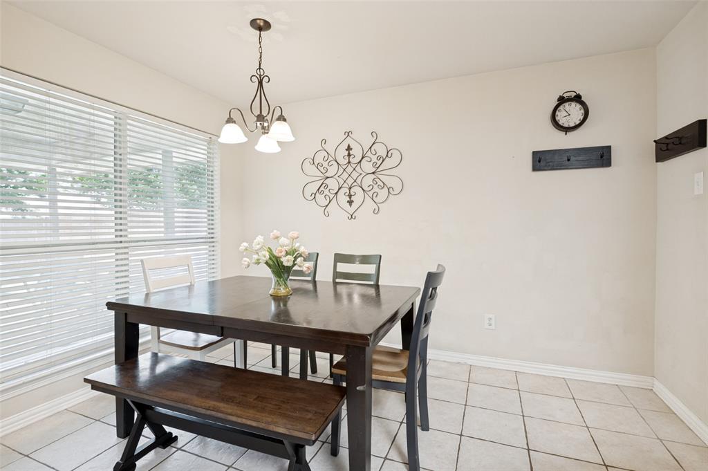 521 Wild Springs Drive Property Photo 4