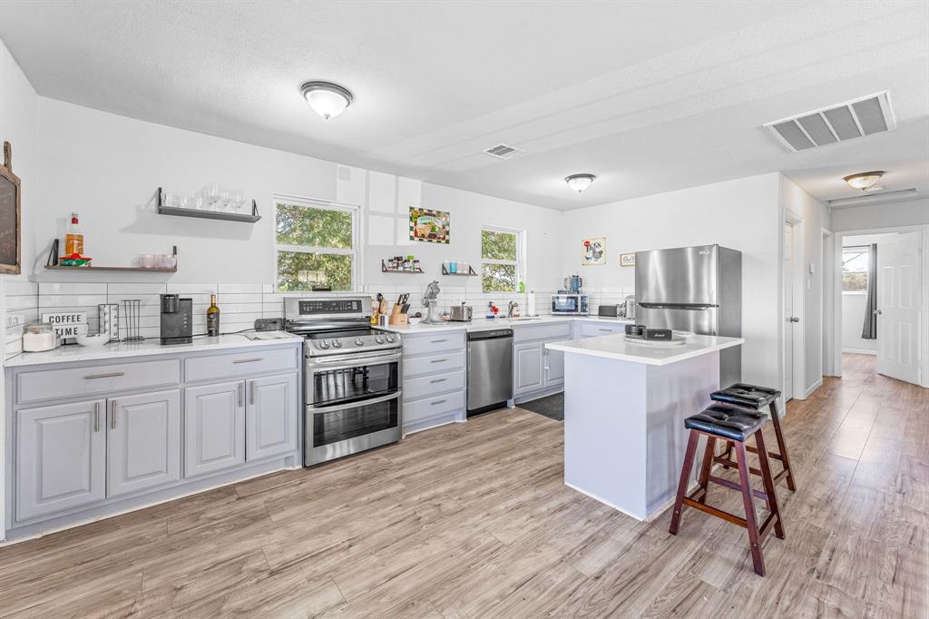 2520 Long Creek Property Photo 4