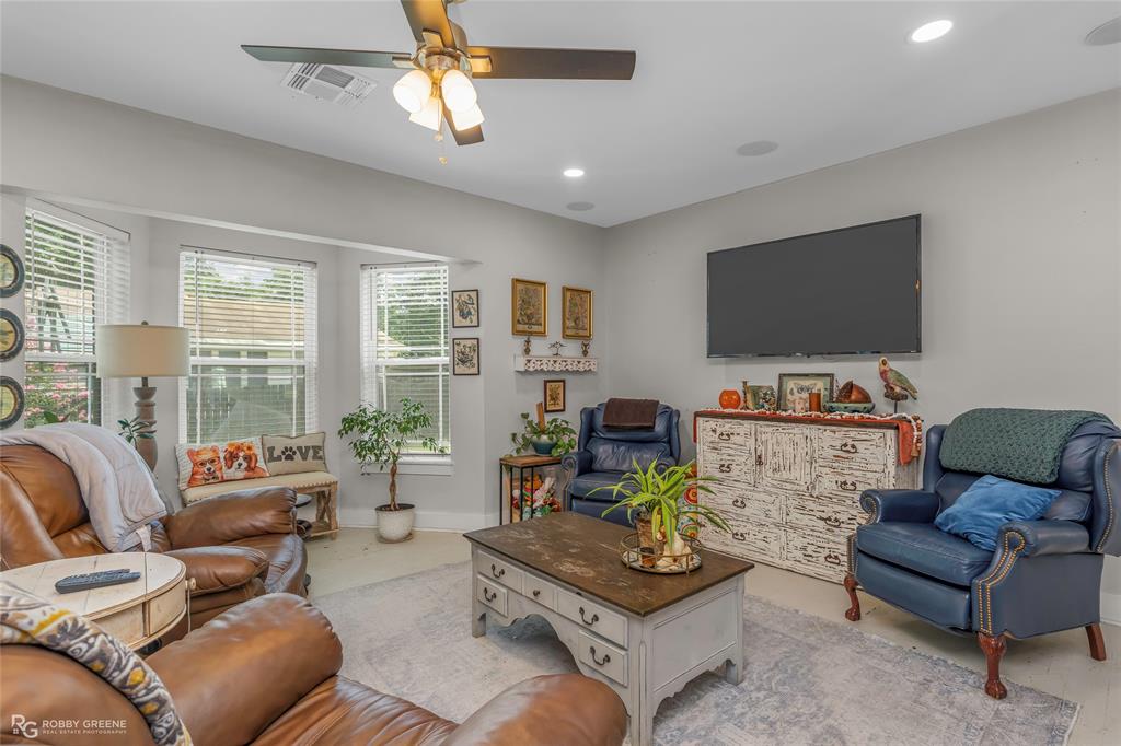 2260 4th Street Property Photo 19