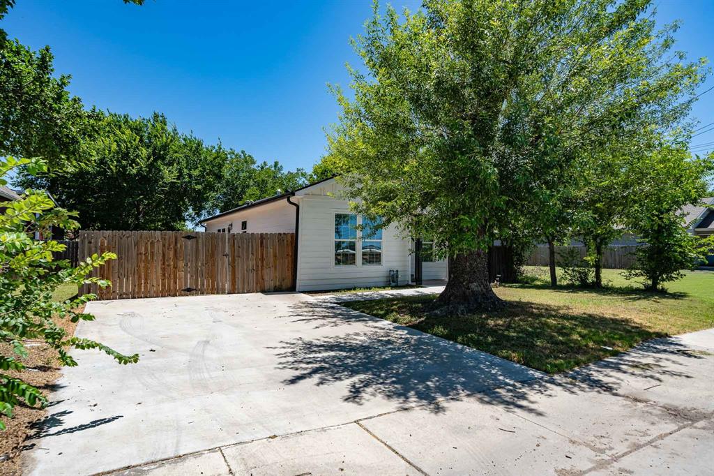 1920 S 18th Street Property Photo 2