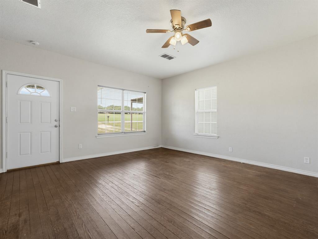 180 Trail Drive Property Photo 7