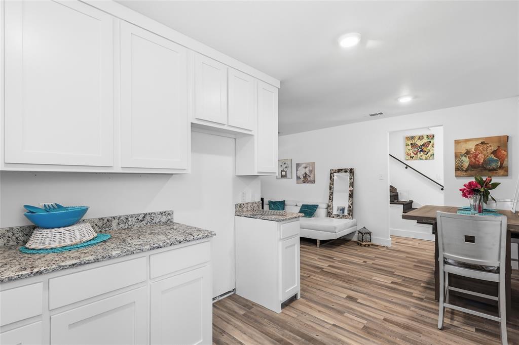 1403 S Marsalis Avenue Property Photo 6