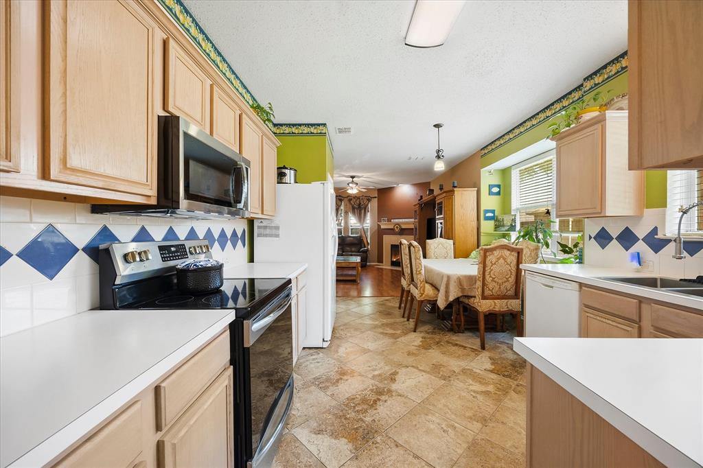 6409 Hawthorne Cove Property Photo 6