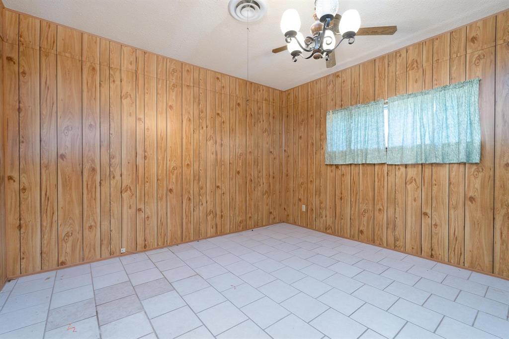 403 N Plano Avenue Property Photo 4