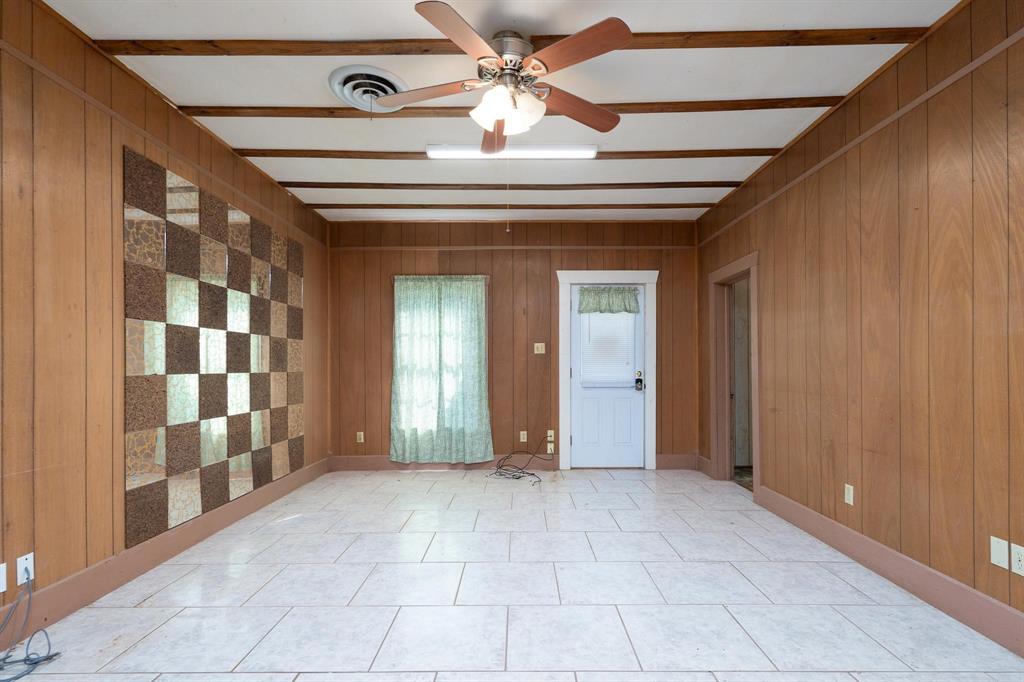 403 N Plano Avenue Property Photo 6
