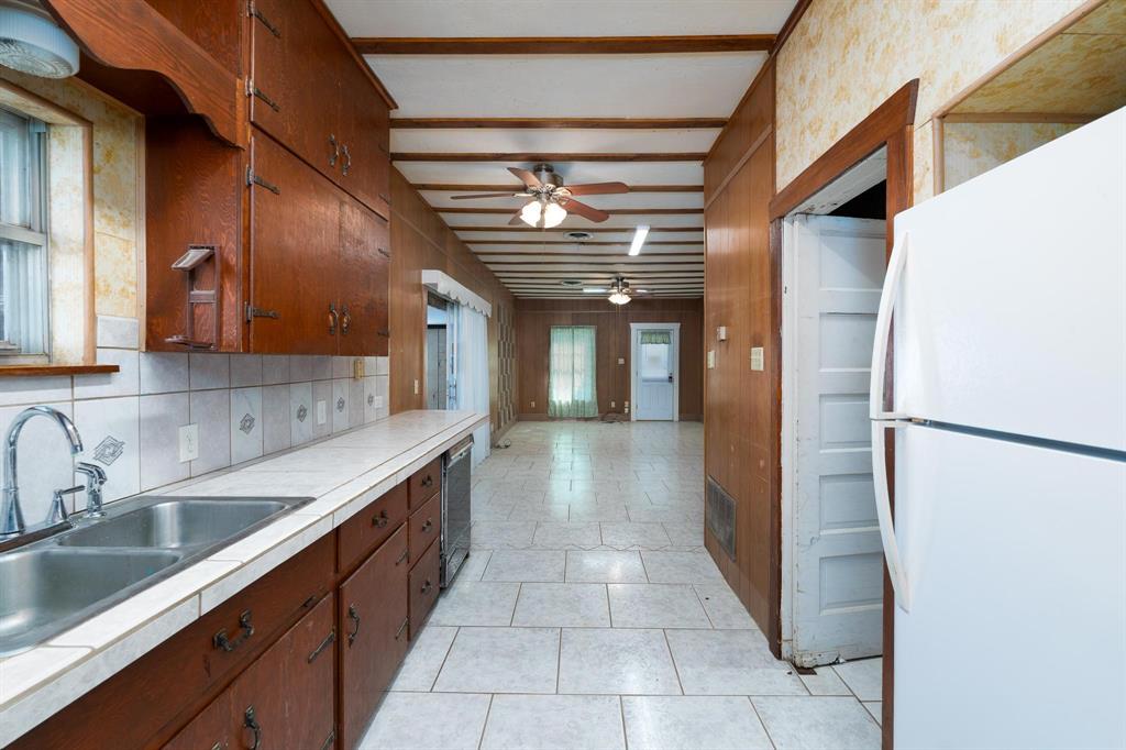 403 N Plano Avenue Property Photo 12