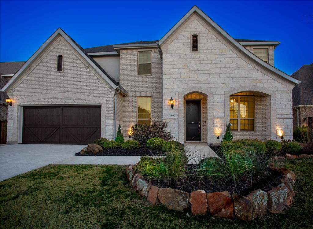 7600 Clear Rapids Drive Property Photo 1