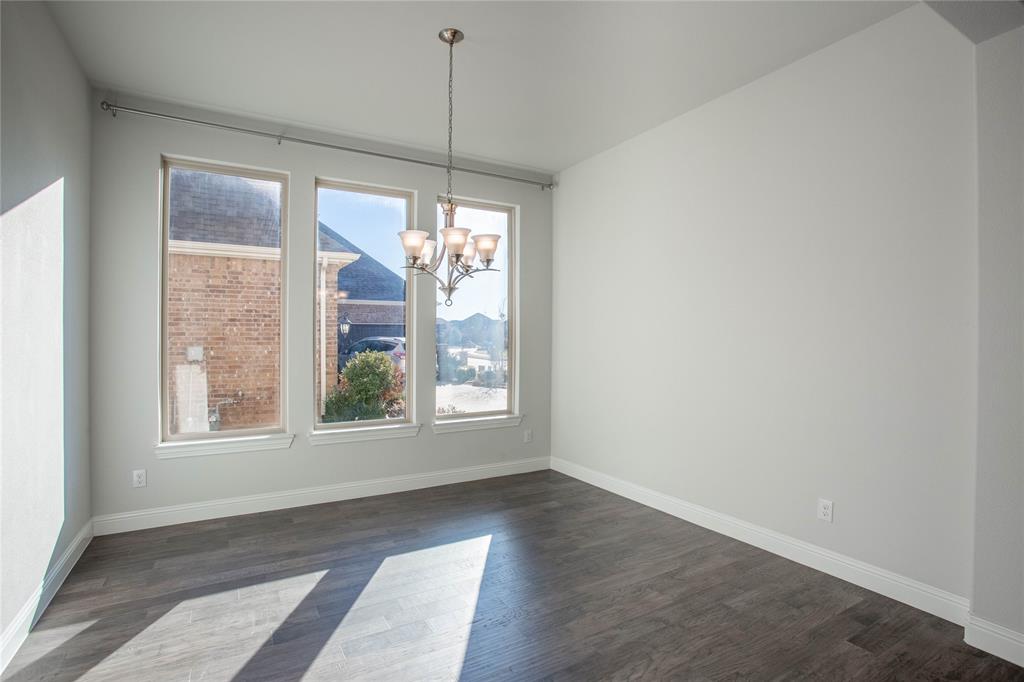 7600 Clear Rapids Drive Property Photo 17