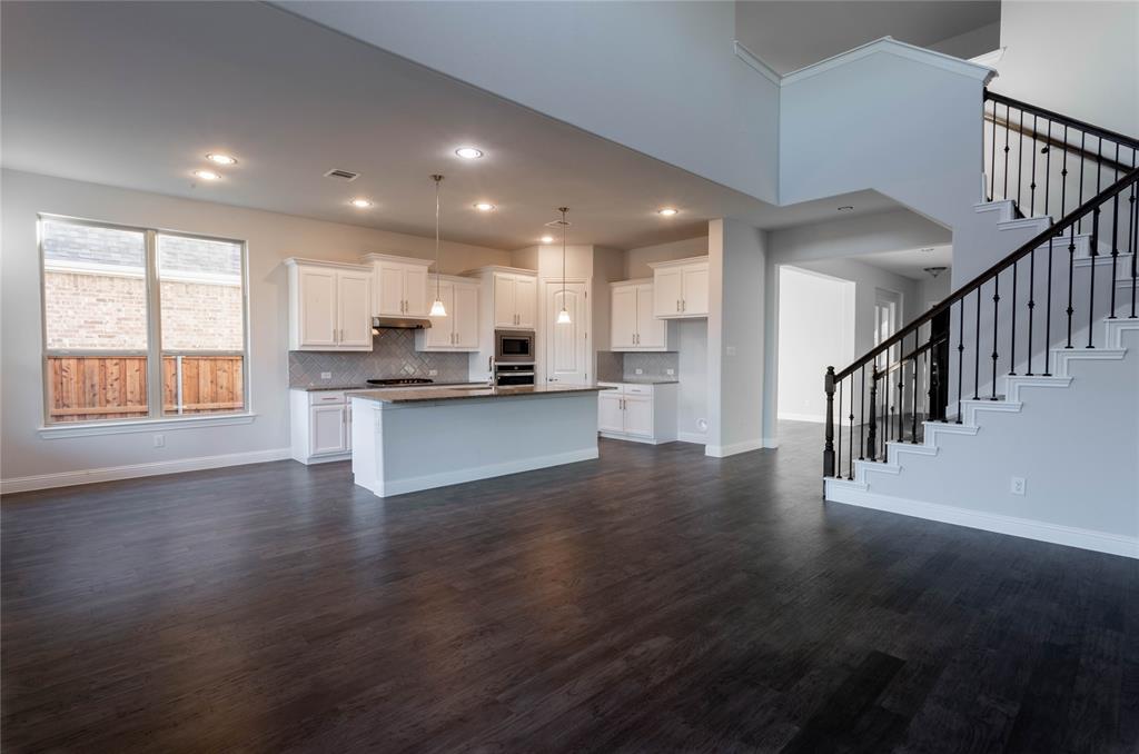 7600 Clear Rapids Drive Property Photo 21