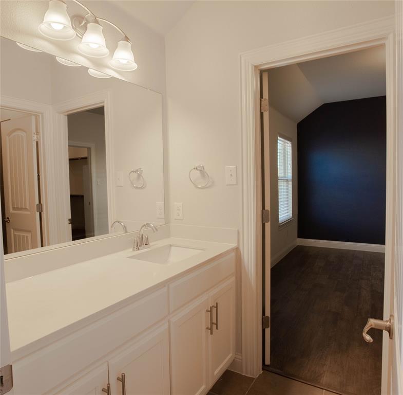 7600 Clear Rapids Drive Property Photo 27