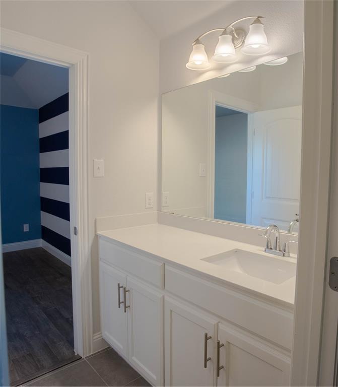 7600 Clear Rapids Drive Property Photo 28