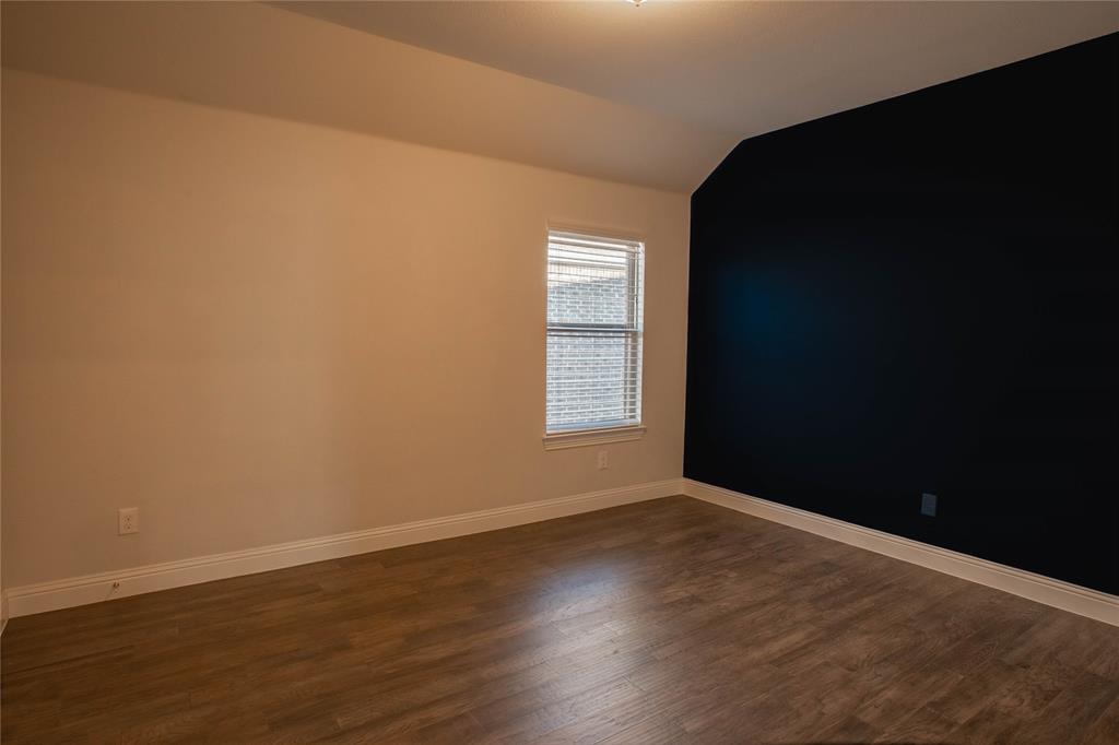 7600 Clear Rapids Drive Property Photo 30