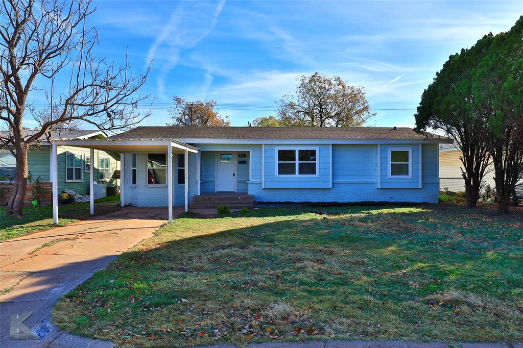 925 S Bowie Drive Property Photo 1
