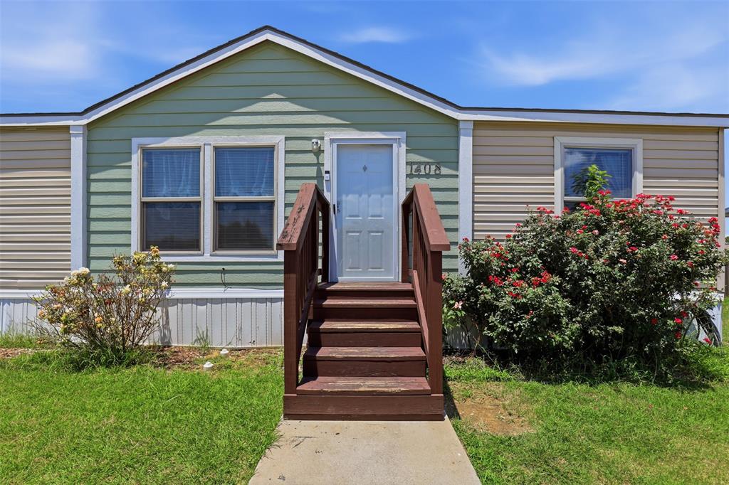 1408 Old Bridge Road Property Photo 2