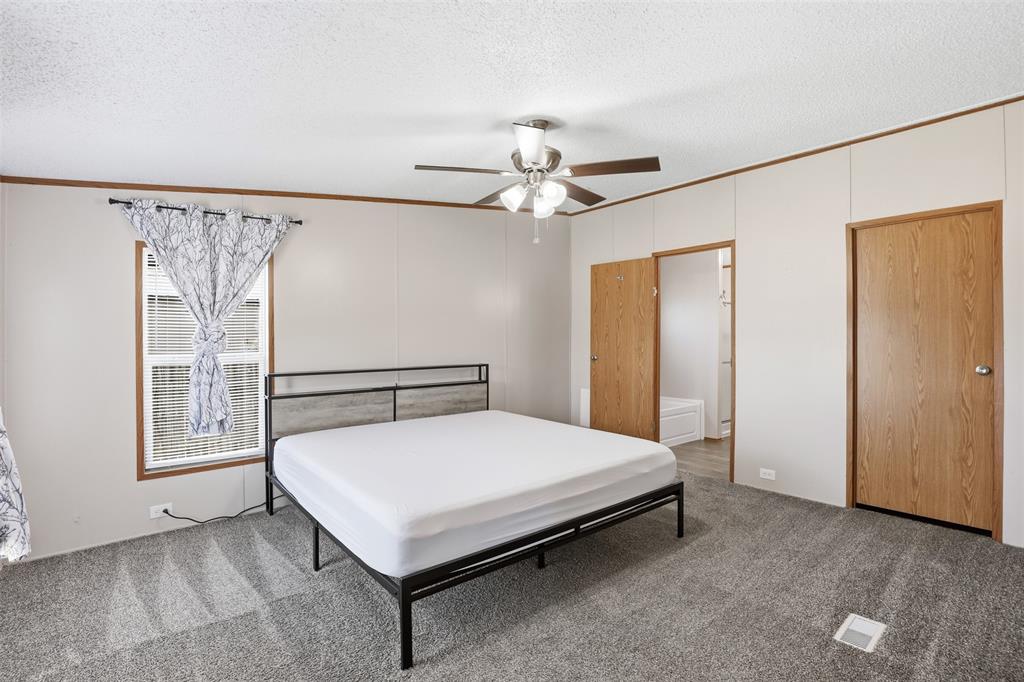 1408 Old Bridge Road Property Photo 12