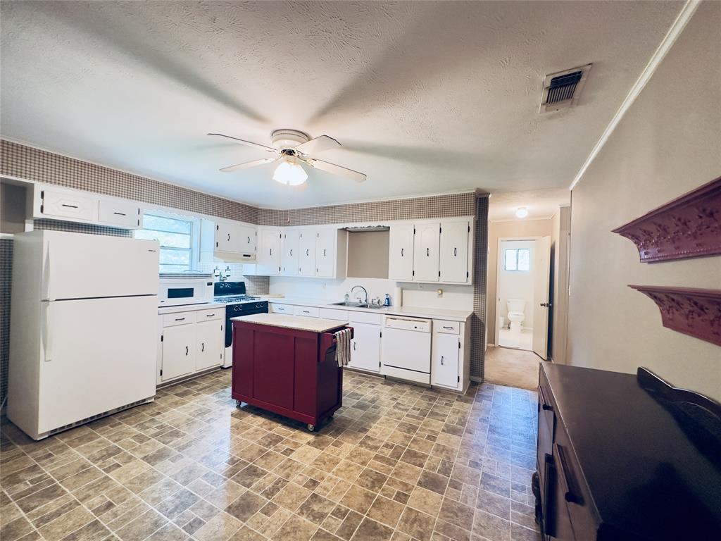 230 Scenic Loop Property Photo 12