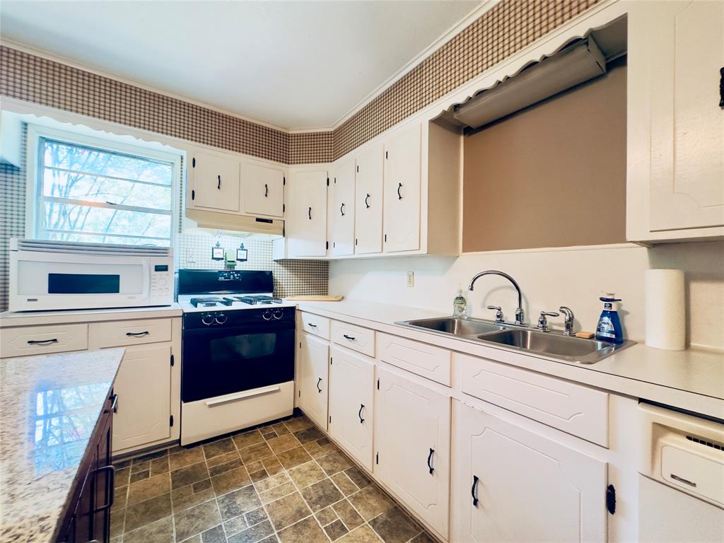 230 Scenic Loop Property Photo 15