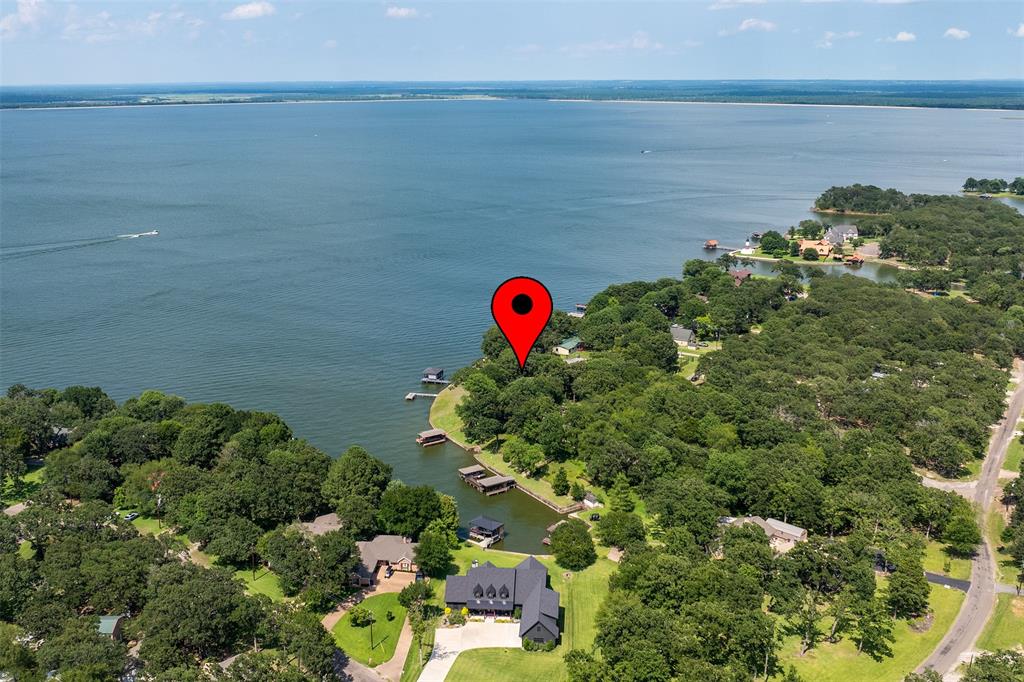109 Lakeside Lane Property Photo 3
