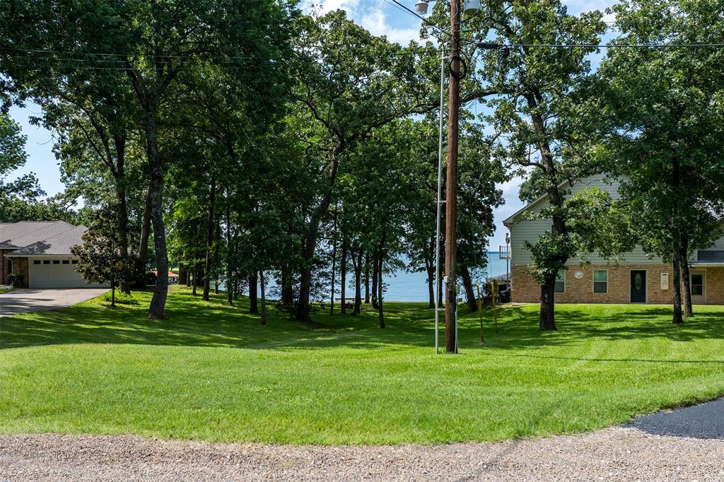 109 Lakeside Lane Property Photo 5