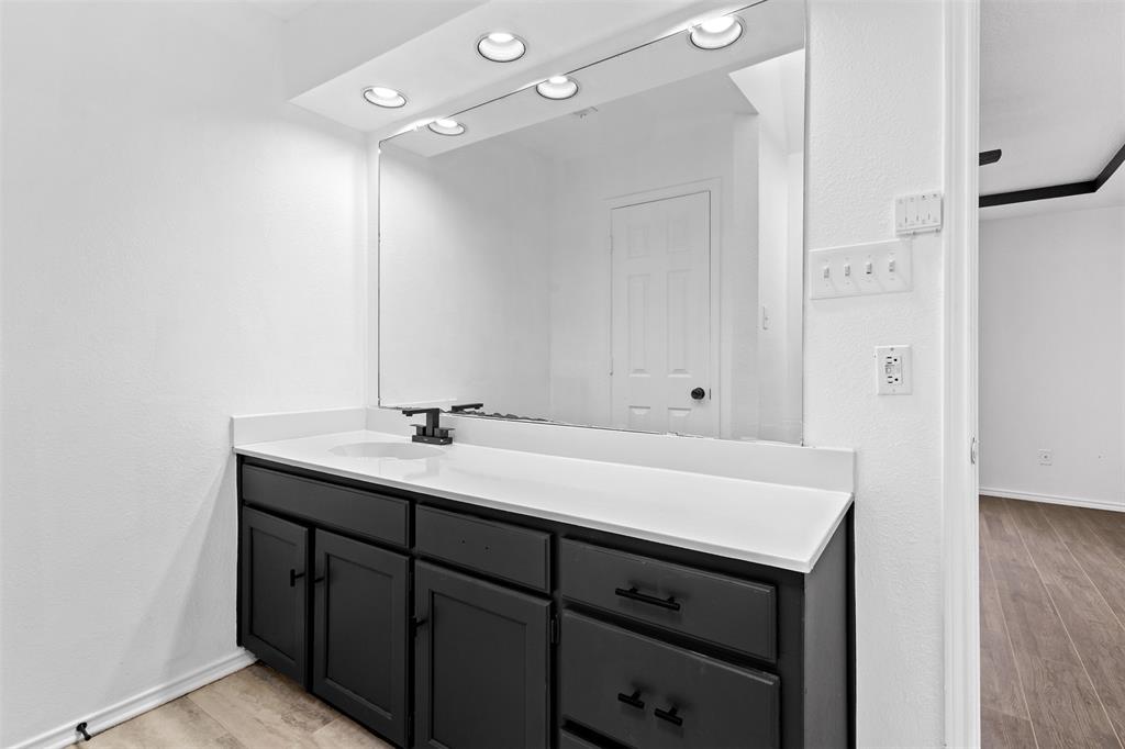 5349 Northridge Boulevard Property Photo 12