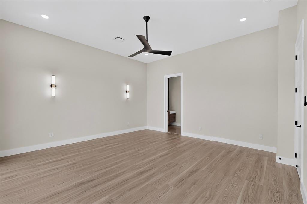 4601 Willow Court Property Photo 15