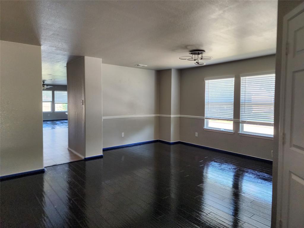 700 Swan Drive Property Photo 3